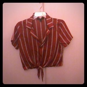 Short sleeve cropped shirt